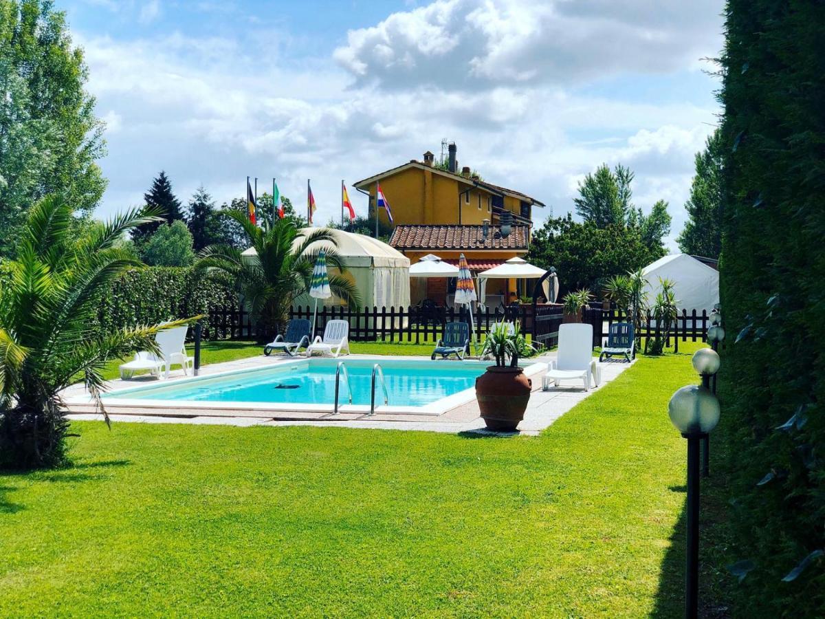 לוקה Agriturismo La Conte מראה חיצוני תמונה